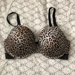 Paramour Leopard Print Bra in size 34DDD like new
